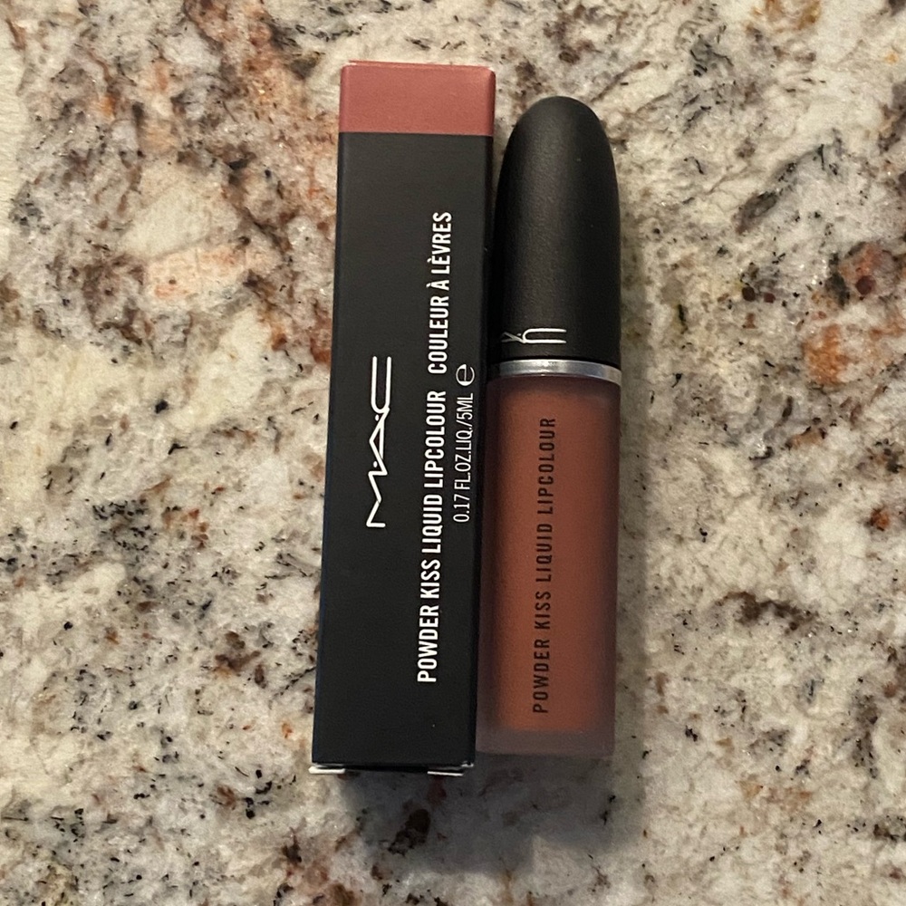 💄 MAC Powder Kiss Liquid Lipcolour 996 Date-Maker – NEW IN BOX
